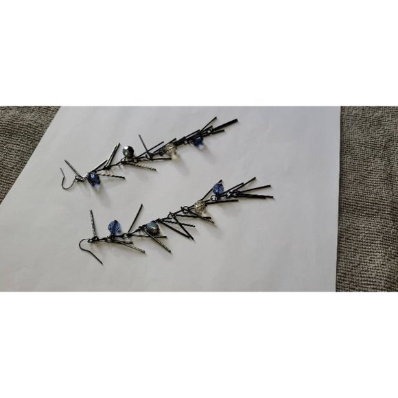 Avon Vintage Black and blue pearl earrings - Picture 4 of 4